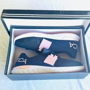 Nautica Youth Sneaker Athletic Slip-On Bungee Running Tennis Shoes Size 5 NIB